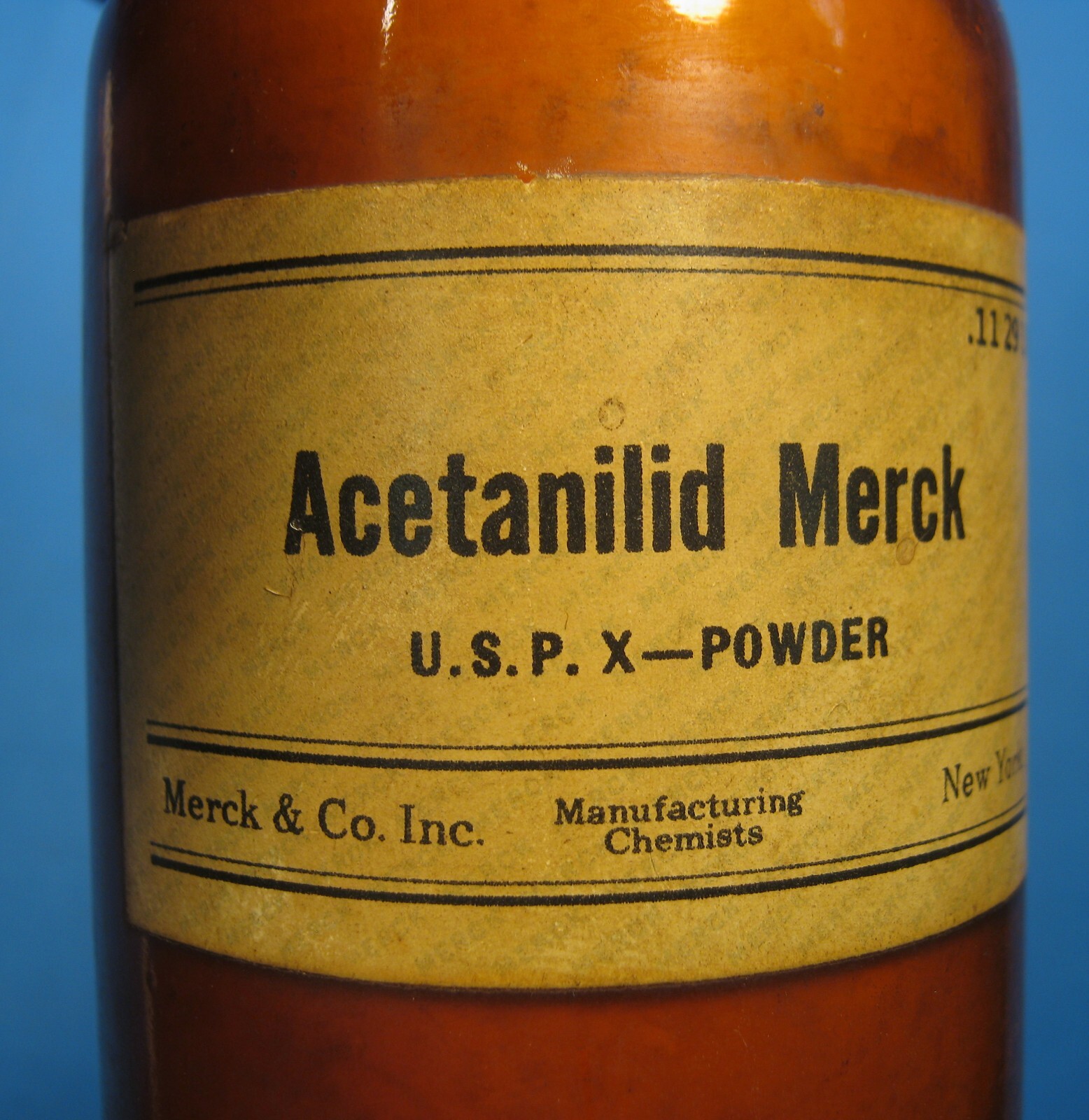 VINTAGE MERCK ACETANILID FREE SHIPPING     B