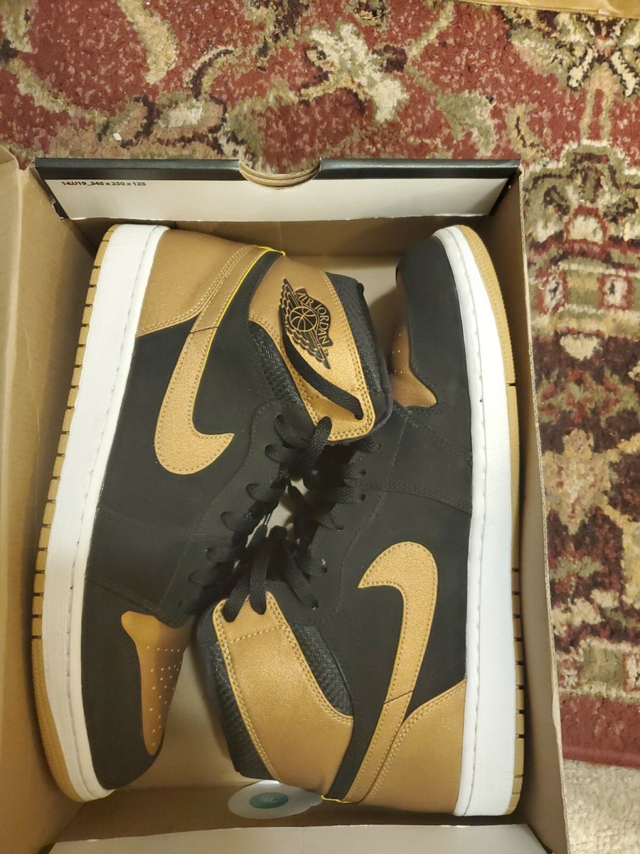 NIKE AIR JORDAN 1 RETRO I HIGH OG MELO PE BLACK GOLD WHITE  display picture 1