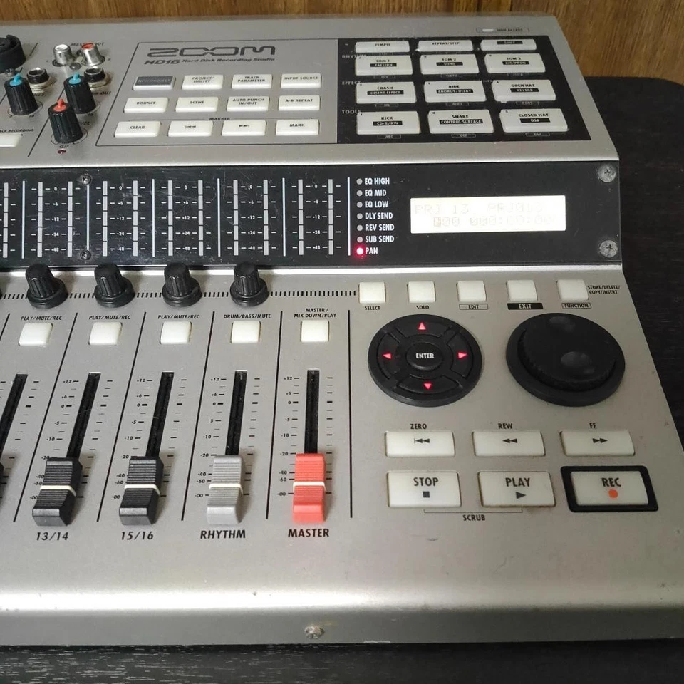 Zoom HD16 16CH HDD Grabadora Multi Pista CD-R MTR Estudio de Grabación Usado JAPÓN Foto 2 de 4