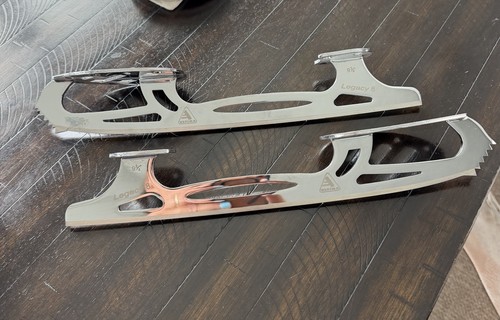 Ultima Legacy Blades 9 3/4 in Pair. Only one sharpening and used a couple times