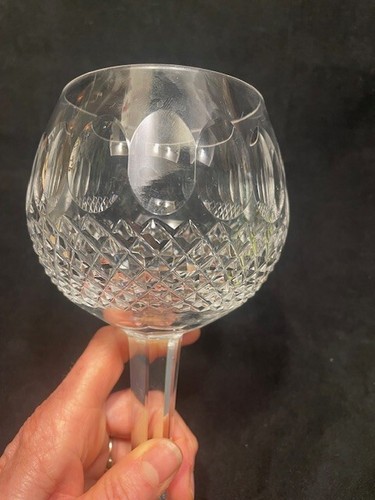 WATERFORD "COLLEEN" Irish Balloon Wine Glass. 7 .25" x 3 .25" signed - Picture 5 of 5