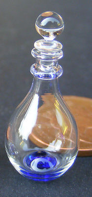 Dolls House Glass Decanter With Blue Base 1:12 Scale Drink Accessory GDK tumdee
