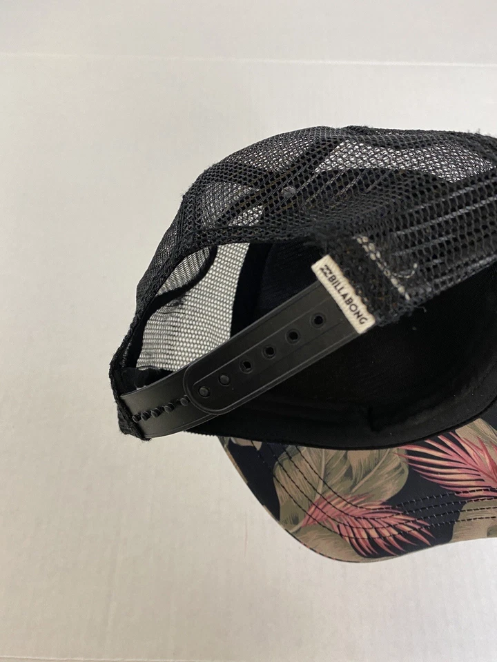 Gorra de béisbol Billabong para mujer de malla camionero con cierre a presión plantas playeras Foto 4 de 4