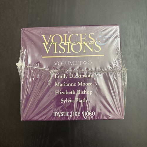 Voices & Visions Volume Two VHS Box Set (4 VHS Tapes) 1988 - New in Package - Foto 2 di 7