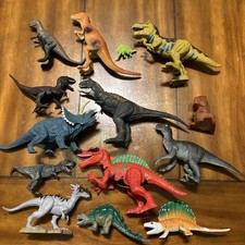 Lot Of 14 Mix Plastic Dinosaurs Figures