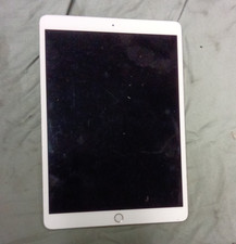 Apple iPad A2152 11in16GB Silver Tablet For Parts/Not Working bundle