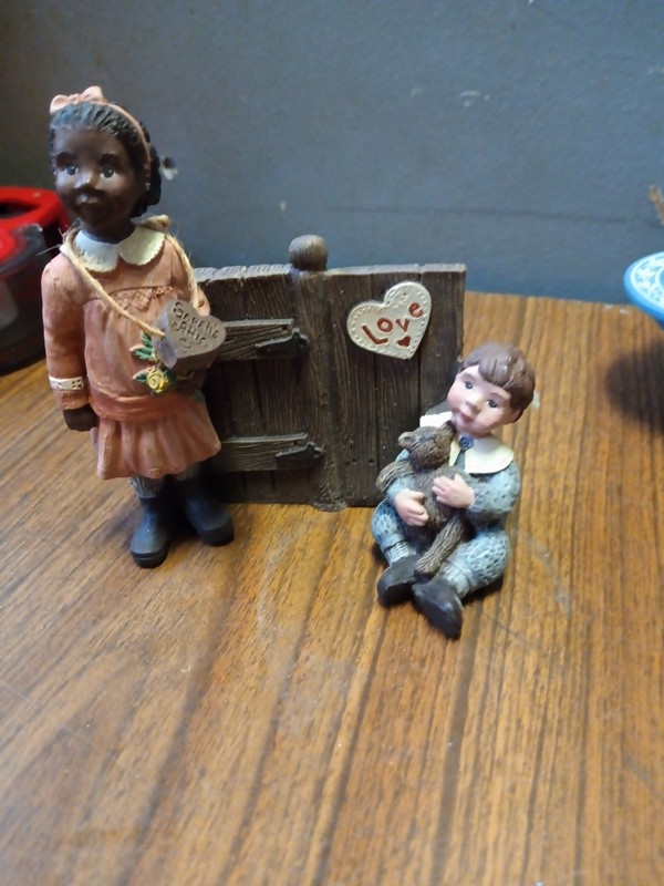 Sarah's Attic Collector Club LOVE STARTS WITH CHILDREN II FIGURINE 