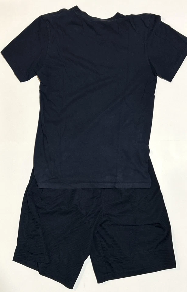 Men's Nike Mixed lot Dri-Fit Shirts/Shorts/Pants Size S - Image 3 of 4