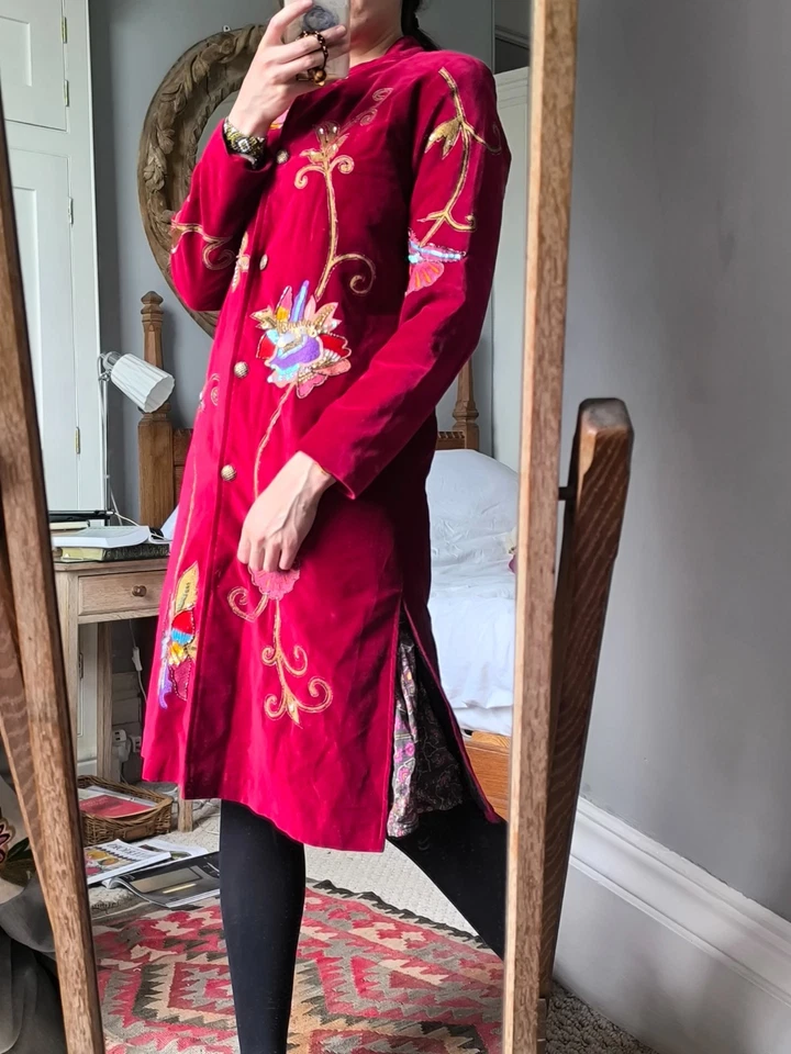 Único Abrigo Indigo Luna Borgoña Rojo Bordado Terciopelo Boho Largo Floral XS 8 Foto 3 de 4