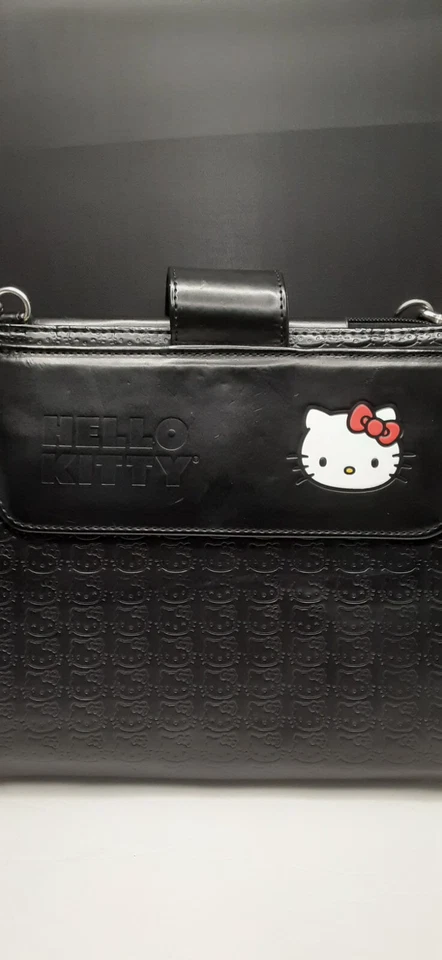 Bolso Mensajero Hello Kitty Negro con Compatibilidad de Pantalla de 9.7 pulgadas para Apple iPad Foto 2 de 4