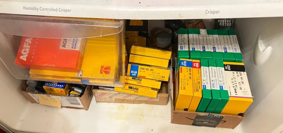 OSS Kodak Ektachrome 64T 4x5'' Film 50 Sheet Unopened Expired 1994- Kept Cold - Image 4 of 4