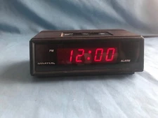 Vintage Spartus Electric & 9-Volt Battery Backup Alarm Clock w/ Snooze #110861