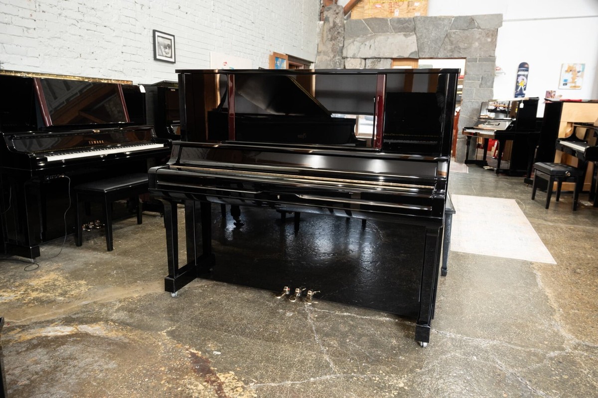 【希少】YAMAHA 自動演奏ピアノ 　tomorrow　never　knous Yamaha YUS3 Upright Piano | Faust Harrison Pianos