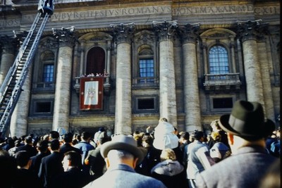 c1960's Ektachrome 35mm Slide St. Peter's Basilica Vatican City Crowd Balcony