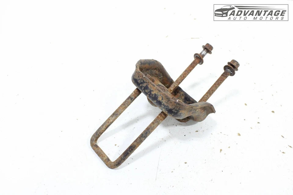 2005-23 TOYOTA TACOMA REAR RIGHT SIDE LEAF SPRING MOUNT SEAT PLATE W/ BOLTS  OEM - Image 4 of 4