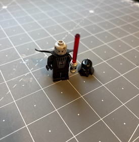 LEGO Star Wars 1999 Minifigure Darth Vader 7150 7200 10123 Free Shipping!