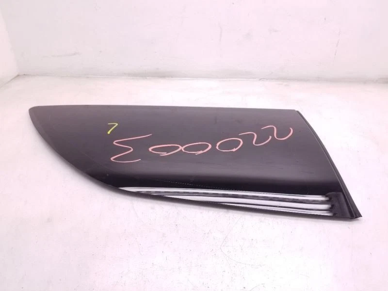 06-11 TOYOTA YARIS LADO DEL CONDUCTOR CUARTO CRISTAL  Foto 4 de 4