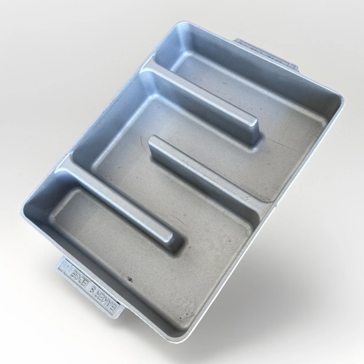Baker's Edge Brownie Pan All Edges Non Stick 9x12 Cast Aluminum Pan
Opens in a new window or tab