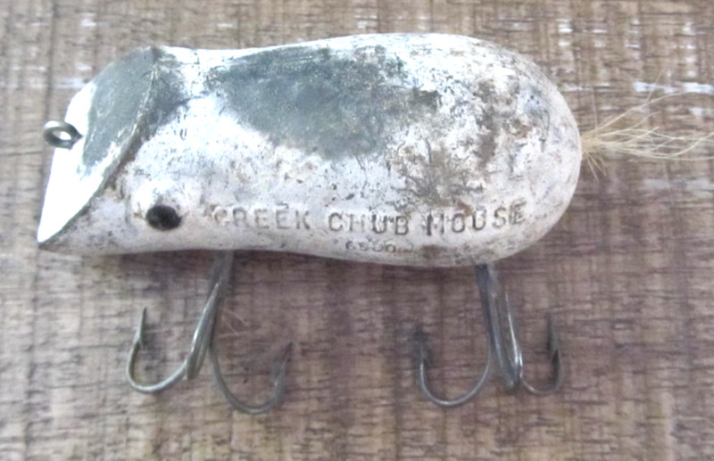 VINTAGE CREEK CHUB WOOD MOUSE FISHING LURE GRAY WHITE 6500 WOODEN TACKLE BASS