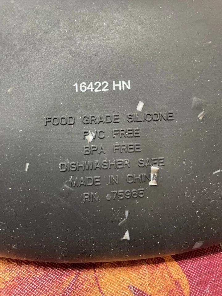 Nuevo babero de silicona Soluciones limpias ¡Hey Boo! Halloween PVC, libre de BPA Foto 3 de 4