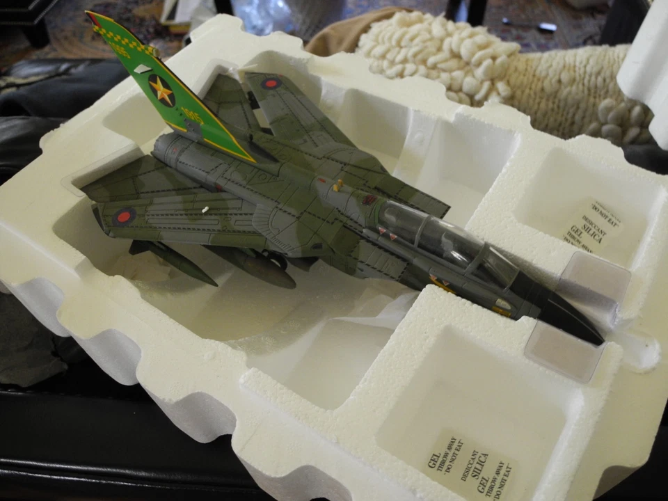 收藏家的发现,非常罕见的富兰克林铸币厂/盔甲托纳多,1:48 完美! — 第 4/4 张图片