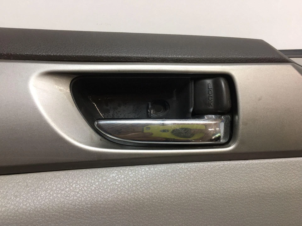 10 SUBARU FORESTER Front Door Trim Panel — 第 3/3 张图片