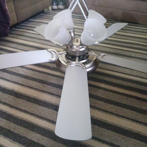 VTG 42" 5 Silver Blade Ceiling Fan With 4 Lights Pre Owned 42" With Light - Picture 3 of 6
