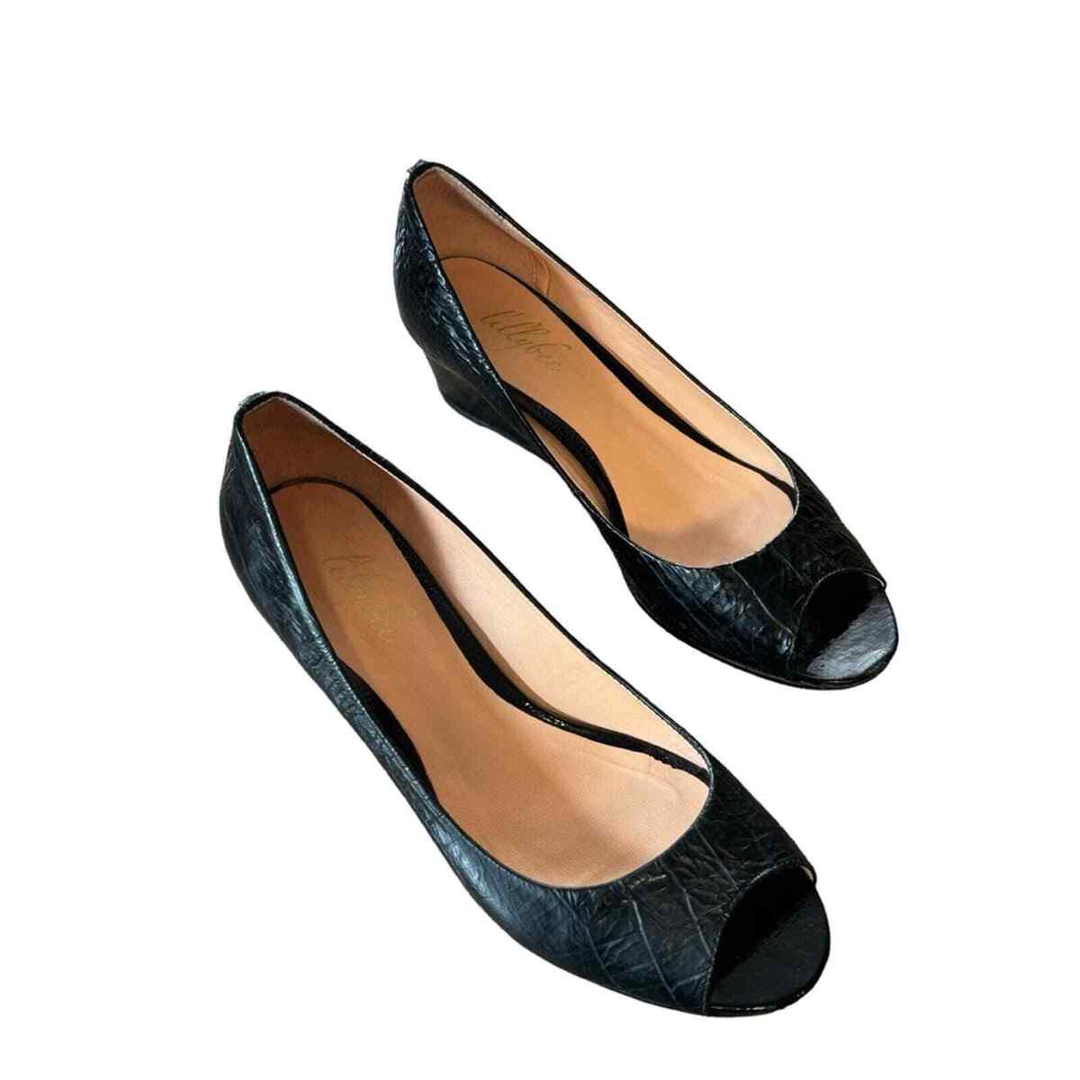Women's Lillybee Size 38 Black Patent Leather Embossed Wedge Women's Lillybee Size 38 Black Patent Leather Embossed Wedge
