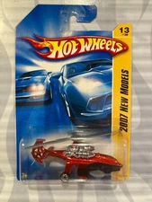 2007 HOT WHEELS ''NEW MODELS'' #13 = SKY KNIFE = RED   - HELICOPTER