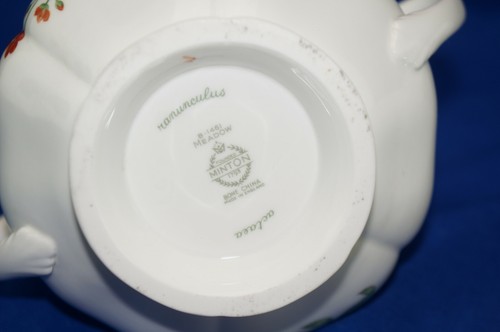 Minton Meadow SB1461 Creamer, 4 1/8" & Sugar Bowl, 3 1/8", with Lid - Picture 10 of 11
