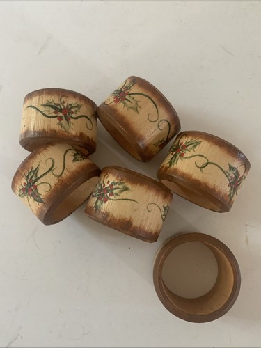 Wood Napkin Rings Mistletoe Design Set Of 6 - Afbeelding 5 van 7