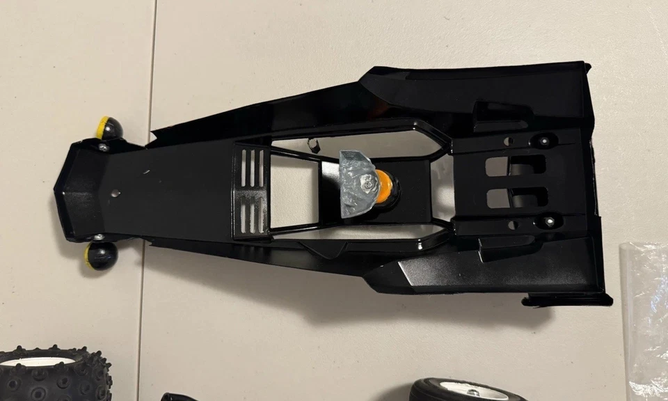 Tamiya 1/10 Hornet 2x2 listo para funcionar - relanzamiento estilo vintage ¿NUEVO? LEER Foto 3 de 4