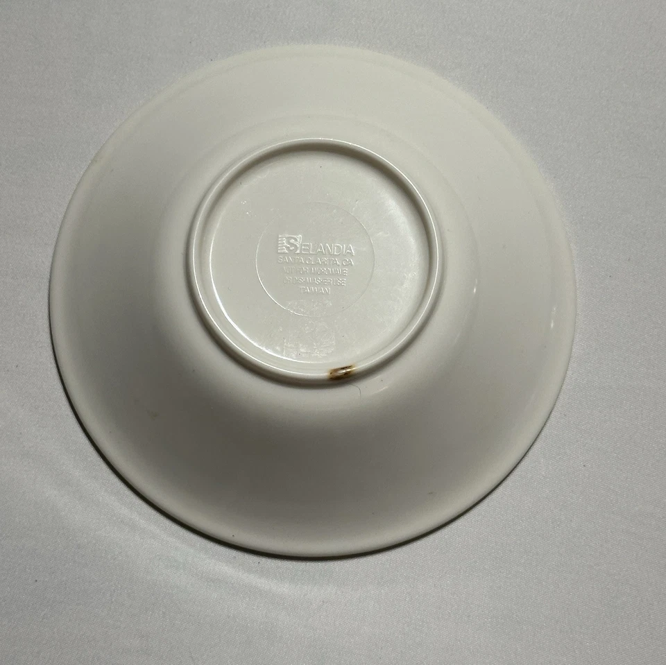 Selandia Dance Bunny Cat Bowl Stars Moons Hearts Design Taiwan 1980s - Image 2 of 3