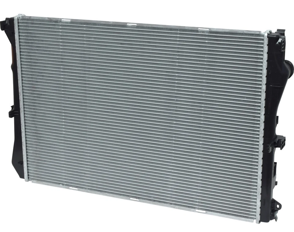 Engine Radiator for Mercedes Benz C300 C350E C400 C43 AMG REPLACE OEM 0995007303 - Image 2 of 4