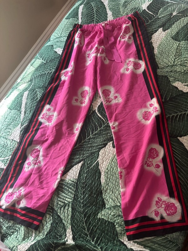 NEW VICTORIA SECRET PINK FLORAL PJ PANTS SZ SMALL 