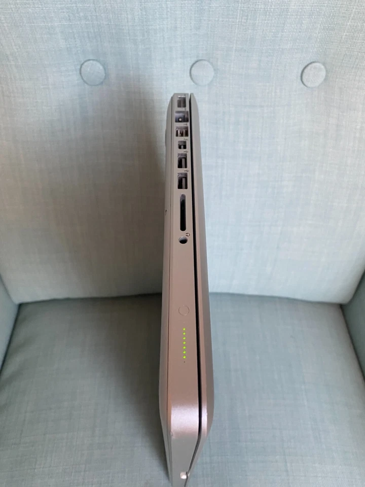 Apple MacBook Pro 13 Zoll, Intel Core i5 2.3 GHz 4GB RAM 240GB SSD MacOS Sequoia - Bild 4 von 4