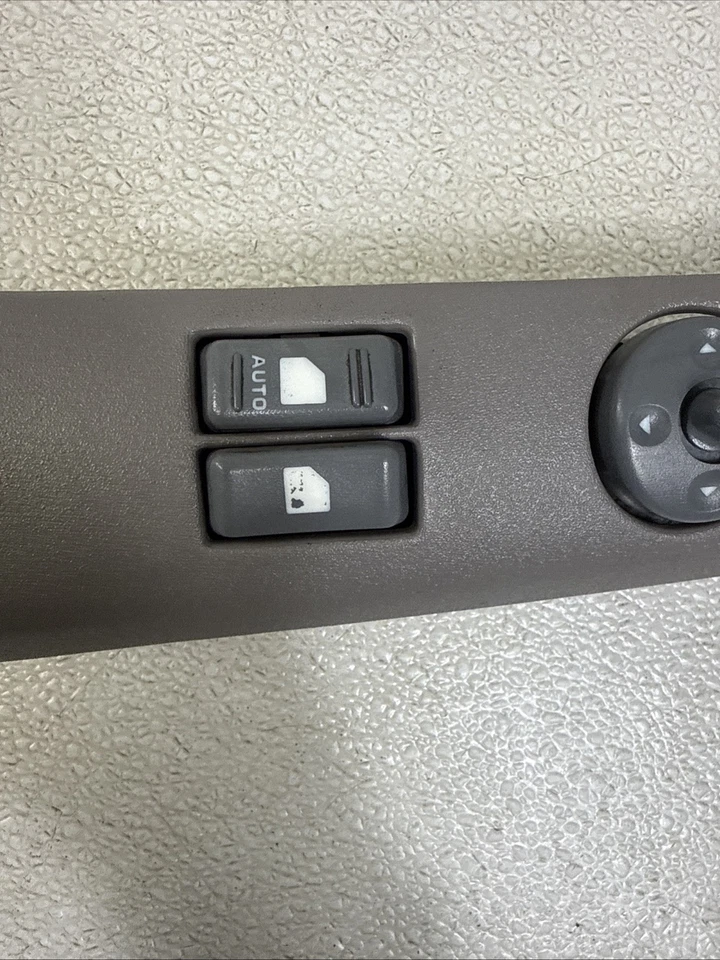 95-99 Chevy Silverado GMC Sierra Left Master 2 Door Window Switch Lock OEM Grey - Image 3 of 4