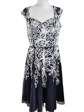 BNWT TAPEWORK LACE CRUISE/WEDDING/OCCASION DRESS by JOANNA HOPE size 14. BLACK