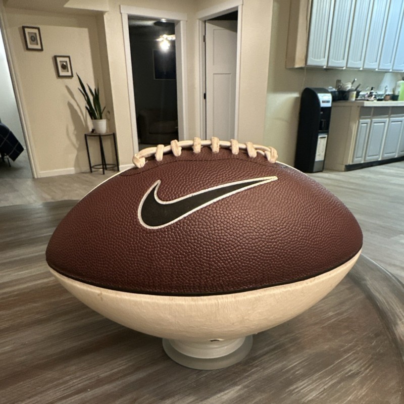 Nike Football Ball Brown/White Oregon State Beavers Logo 1-Item Set
