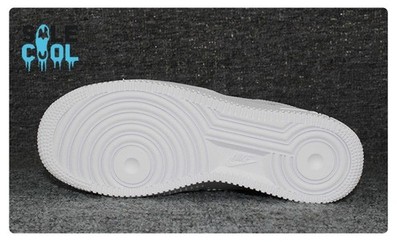 靴 NikeAirForce1RetroColoroftheMonth White Nike Air Force 1 Low Retro Premium Men's Shoes. Nike CA