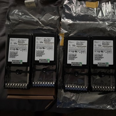HPE 400GB SAS 12Gb SSD * QUANTITY 4 * 833951-001 with P840 SAS CONTROLLER