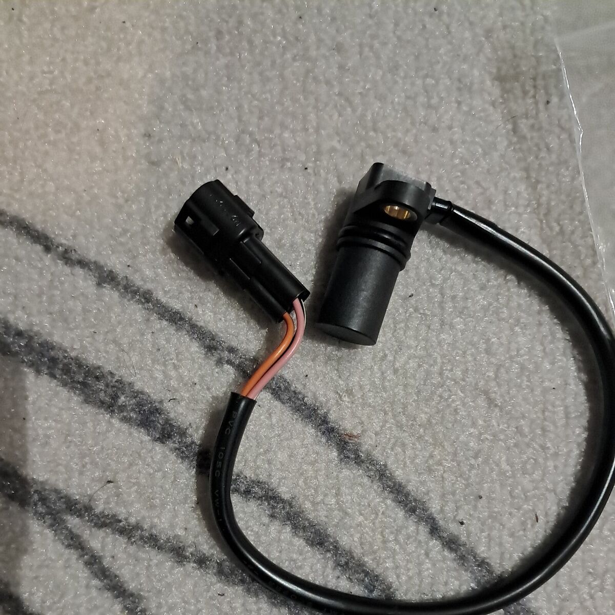 Triumph Bonneville 865 EFI 2015 Engine Speed Sensor for sale Triumph Bonneville 865 EFI 2015 Engine Speed Sensor for sale
