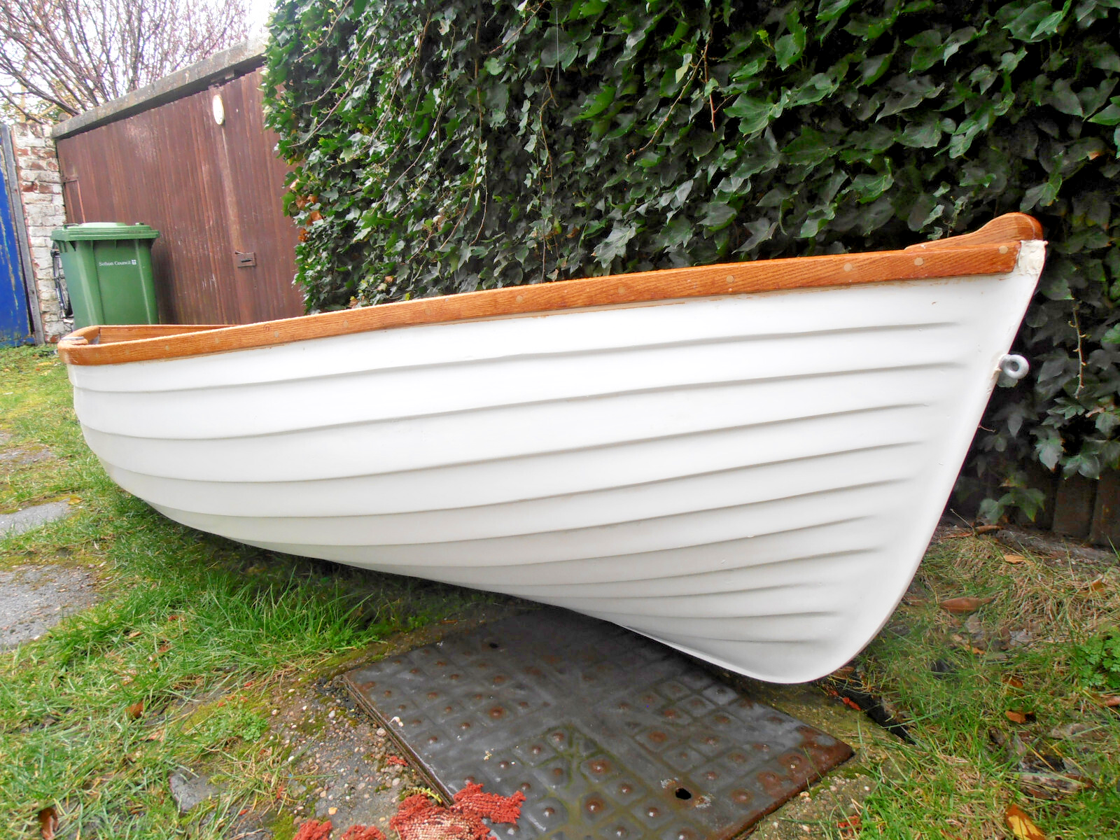 Clinker Rowing Eight 10ft clinker,rowing boat,fishing boat,dinghy,tender, high spec £100 ...