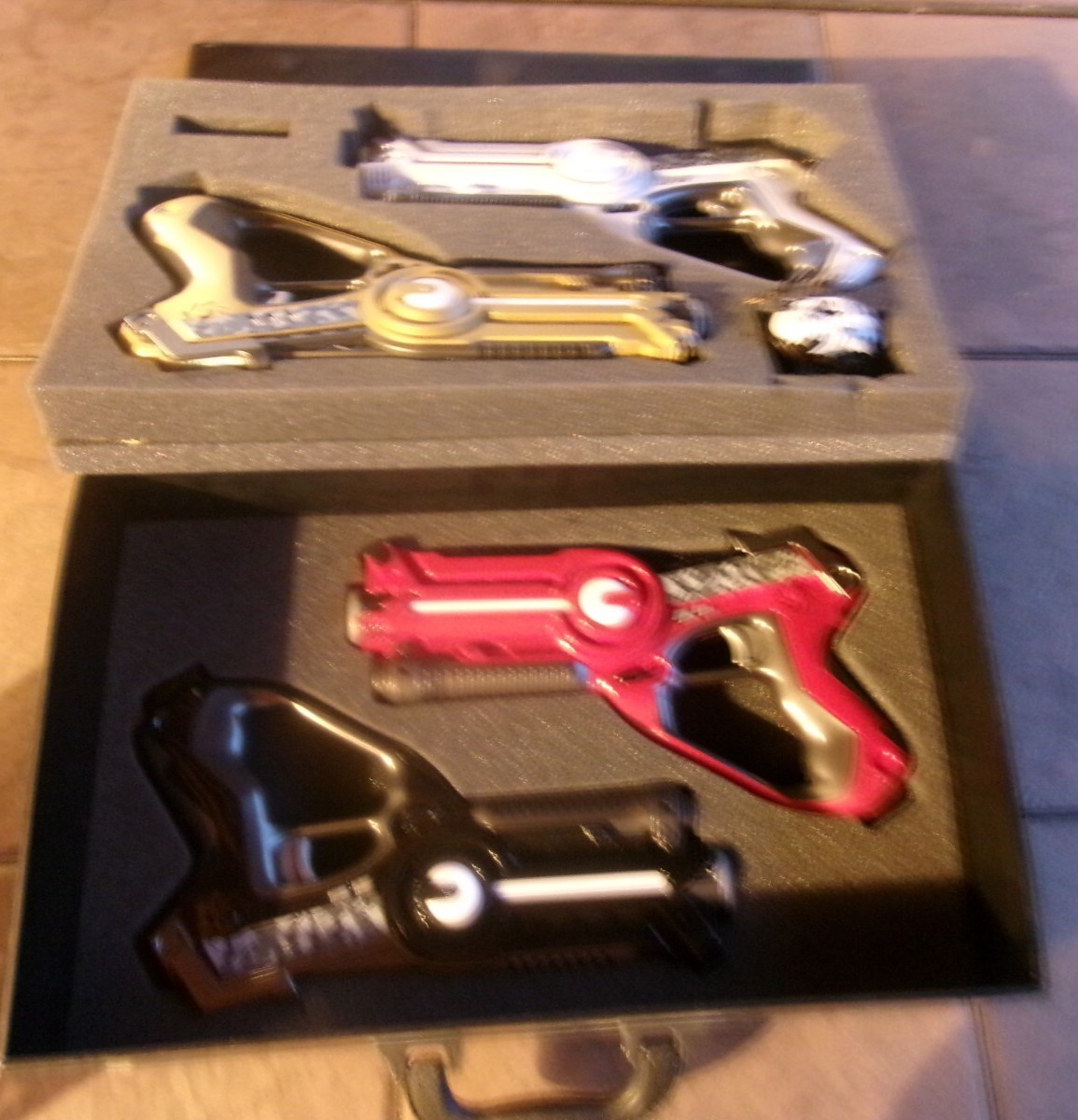 USA Toyz Laser Tag T-BOT 4 - Blaster Pack with training bot