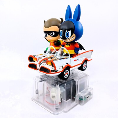 Hot Toys BATMAN (1966) BATMAN LABUBU & ROBIN YAYA COSRIDER