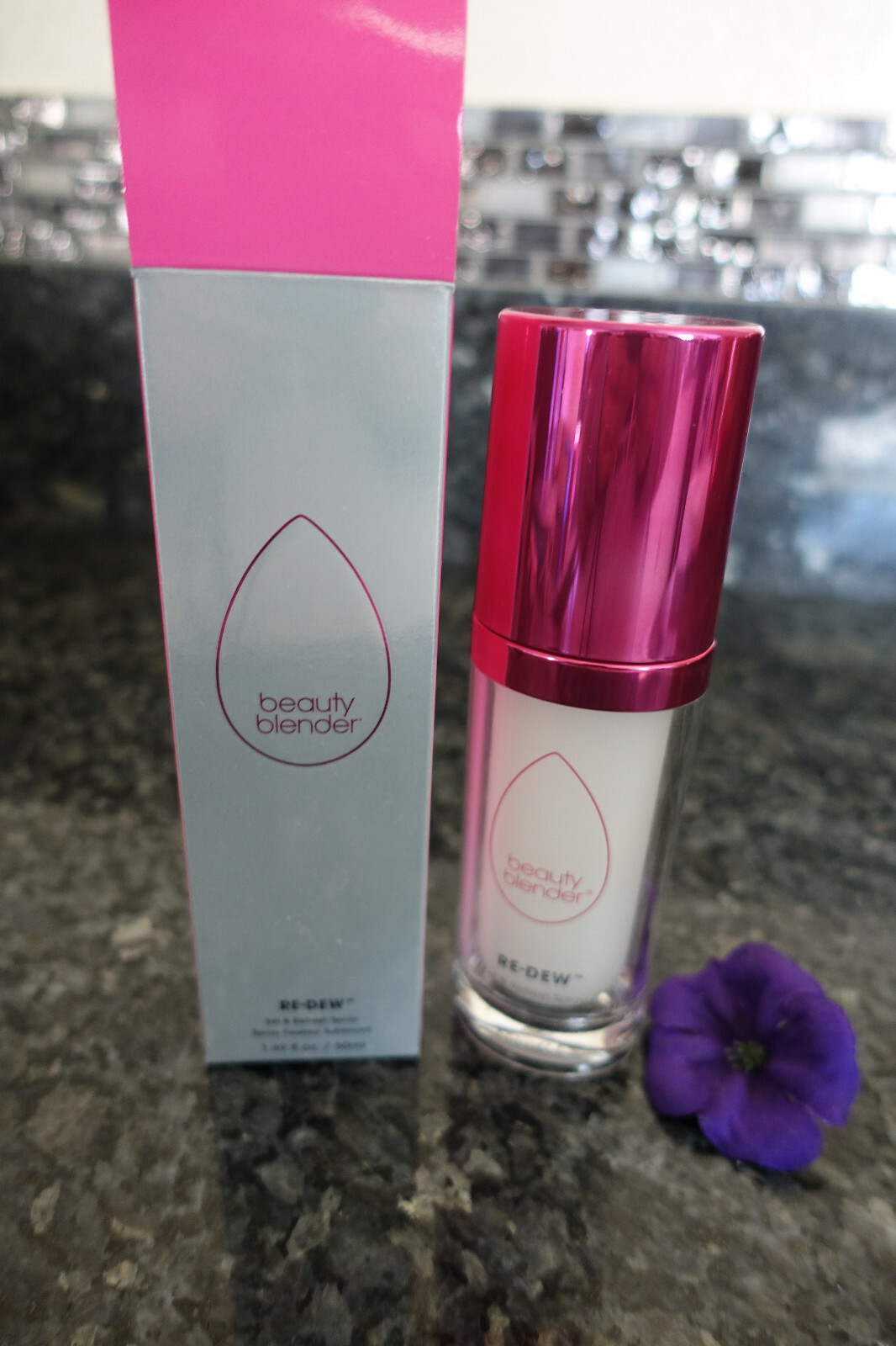 Beauty Blender Re-Dew Set & Refresh Spray 1.69oz New In Box-image