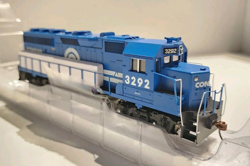 Athearn Roundhouse HO Scale GP40-2 Diesel Conrail #3292 DCC Ready - Picture 4 of 9