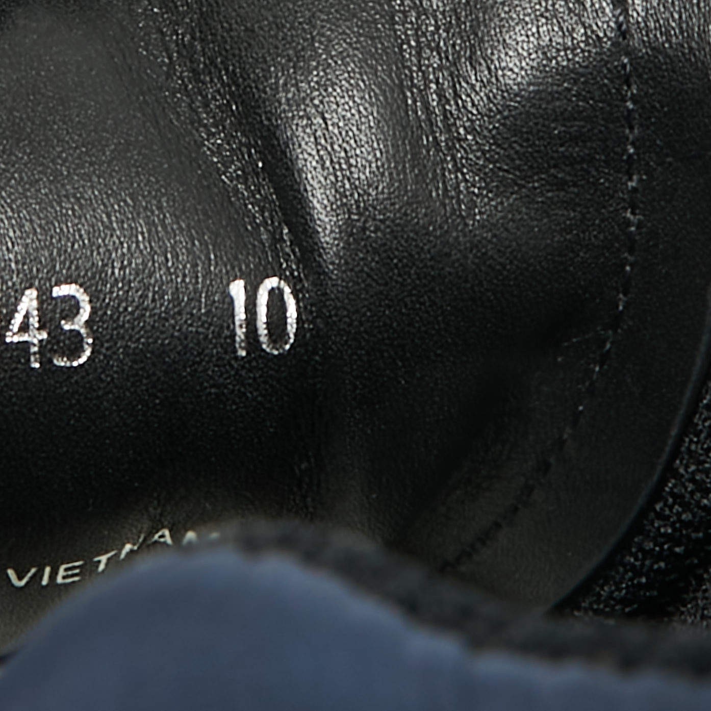 Prada Matchrace Size 44 Navy Blue Nylon and Suede Lace Up Sneakers thumbnail 8