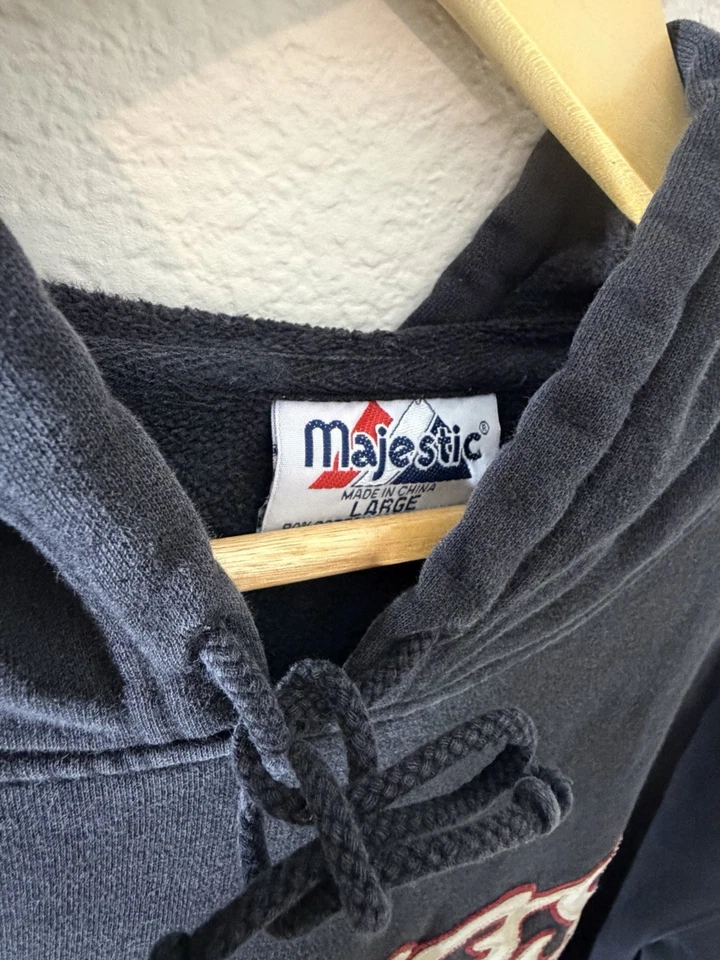 Vintage Astros Black Hoodie Majestic Size Large - Image 2 of 3