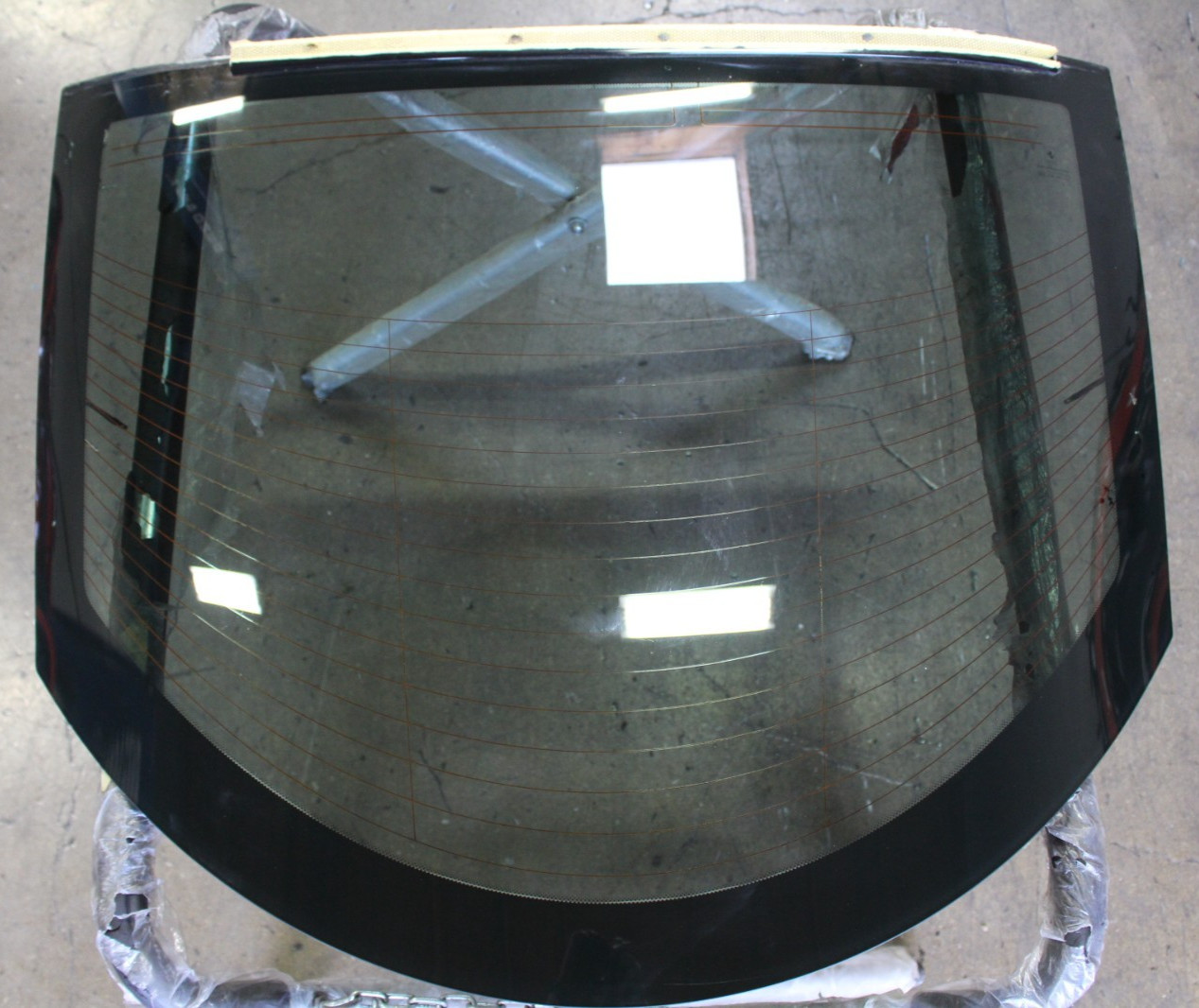 Ferrari 599 GTB, Back Glass, Broken Contact, Used, P/N 68040100